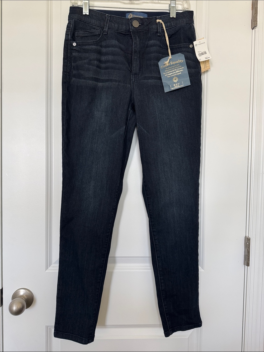 Democracy Women's Dark Wash Skinny Jeans - Black